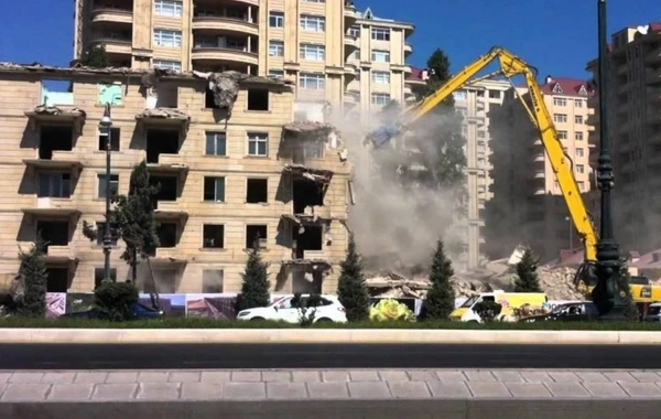 Bakıda qəzalı vəziyyətdə olan, plana düşən binaların sökülməsi nə vaxt yekunlaşacaq?