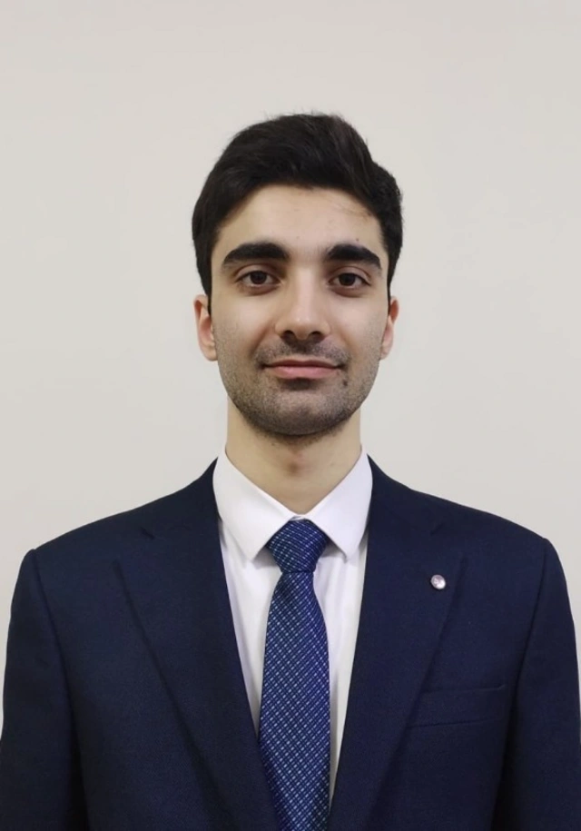 "Niyə" sualı ilə həyatı dəyişən azərbaycanlı gənc: "Uğura nail olmağın təməli öz acizliklərini dərk etməkdən keçir"