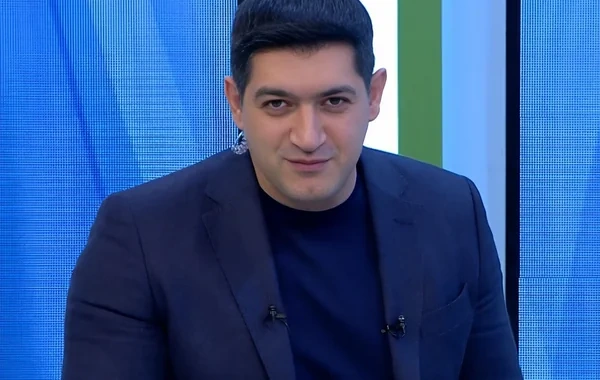 Cırtdan ölkə təmsilçisiylə bacarmayan milliyə sərt tənqid: "Utanın, yerin dibinə girin" - Video