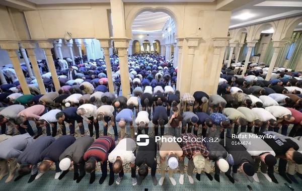 Əjdərbəy məscidində bayram namazı qılındı - FOTO