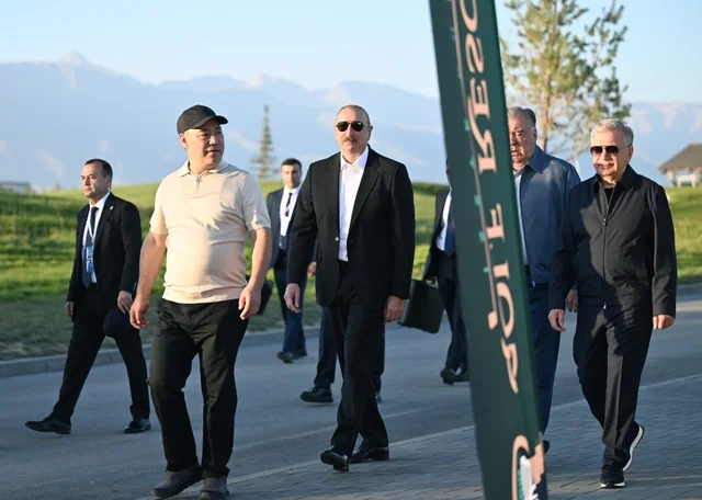 İlham Əliyev Qırğızıstan, Özbəkistan və Tacikistan prezidentləri ilə birlikdə Çolpon-Ata şəhərində Qolf Klubun açılışında iştirak edib - FOTO - VİDEO