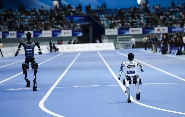 Pekində ROBOTLARIN DÖYÜŞÜ başlayır: İki mindən çox iştirakçı