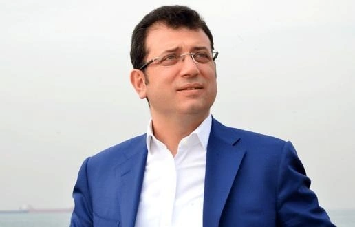 Əkrəm İmamoğlu CHP-dən istefa verdi