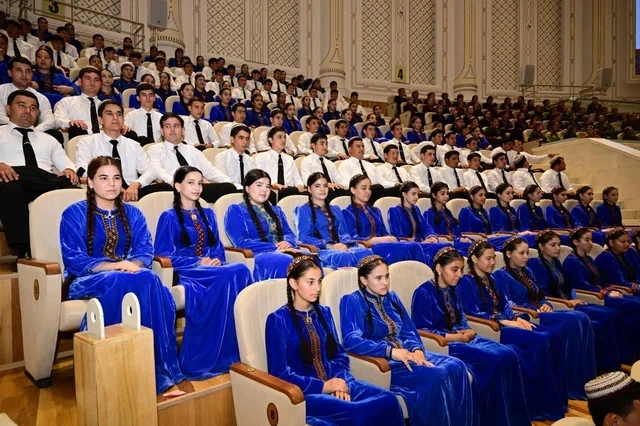 Azərbaycan və Türkmənistan Dövlət Rəqs ansambllarının birgə konserti keçirilib - FOTO