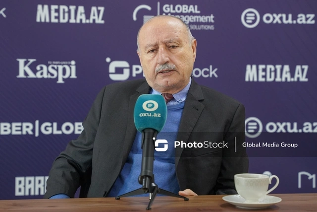 Boran Əziz: "Qorxunun bir hissəsi sovet qoşunları meydanda etirazçıları mühasirəyə alanda aradan qalxmışdı"