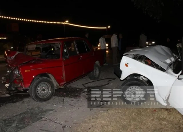 Xaçmazda iki avtomobil toqquşdu, doqquz nəfər ağır yaralandı - FOTO