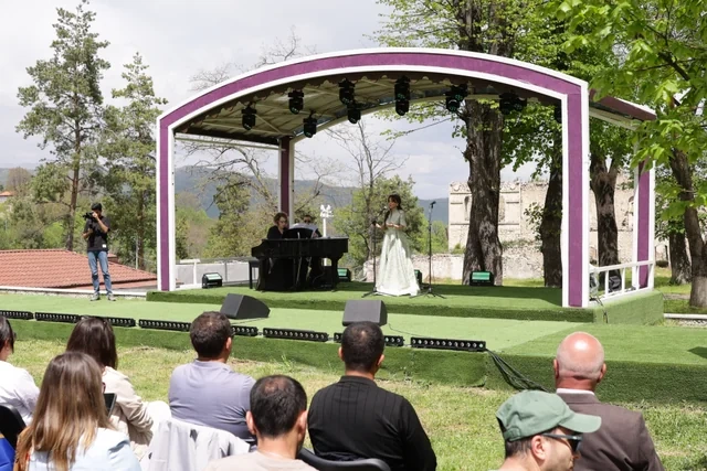 Şuşada keçirilən "Xarıbülbül" festivalı konsert proqramı ilə başa çatdı - FOTO - VİDEO