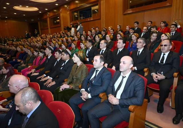 Aşqabadda Türkmənistan Dövlət Simfonik Orkestrinin konserti olub - Foto