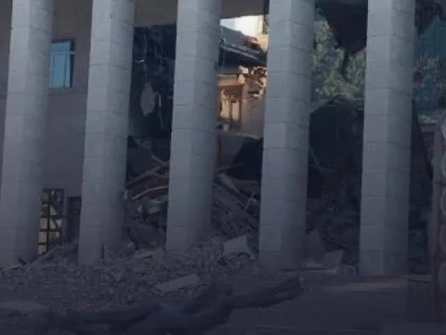 İtaliyada 100 yaşı olan məhkəmə binası uçdu - FOTO - VİDEO