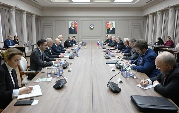Şahin Mustafayev Aleksey Overçukla görüşüb