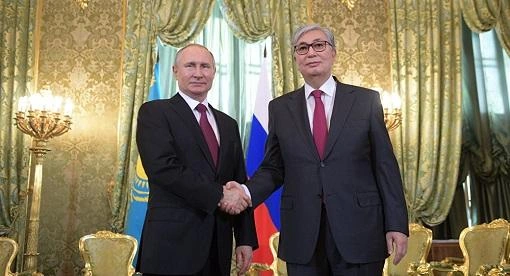 Putinlə Tokayev təkbətək görüşdü - Video