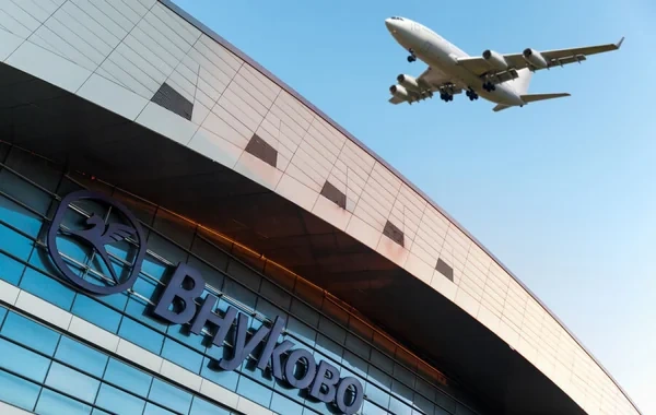 Moskvadan Bakıya uçuşlarda LƏNGİMƏ: İki aviareys GECİKİR - FOTO