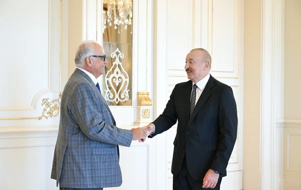 Prezident İlham Əliyev Dünya Güləş Birliyinin prezidentini qəbul edib - FOTO