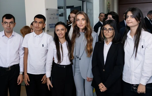 Alyona Əliyeva Bakıda İnklüziv Təlim və Tədris Mərkəzinin açılış mərasimindən paylaşım edib - Foto