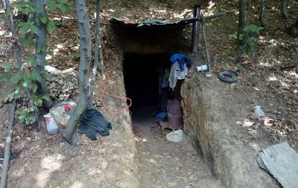 Türkiyədə mədəndə uçqun: Ölən var