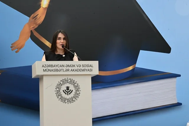 Azərbaycan Əmək və Sosial Münasibətlər Akademiyasında "Məzun günü" qeyd olunub - FOTO