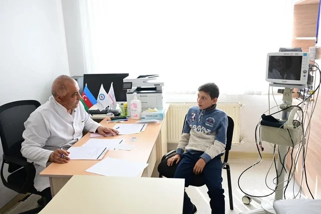 Daşkəsəndə "Həmkardan həmkara qayğı ilə" sosial layihəsi çərçivəsində ödənişsiz tibbi müayinələr keçirilib