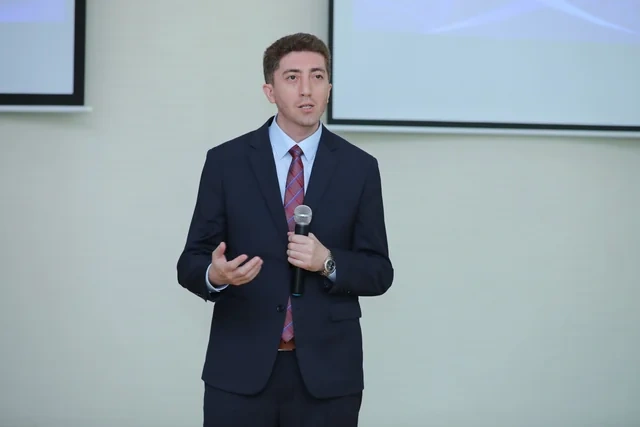 Gənc media nümayəndələri SOCAR-ın yaşıl enerji planı ilə tanış oldular - FOTO