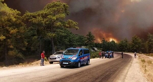Alanyada meşə yanğını 17 saatdır davam edir