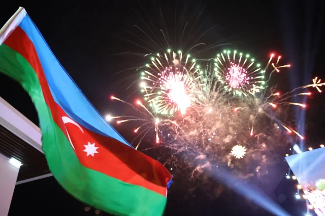 Bakıda Milli Qurtuluş Gününə həsr olunan bayram konserti keçirilib - VİDEO