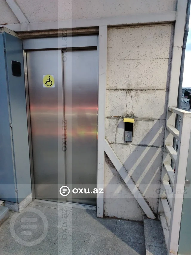 "Şamaxinka"da piyada körpüsündə lift iki aydan çoxdur işləmir - FOTO/VİDEO