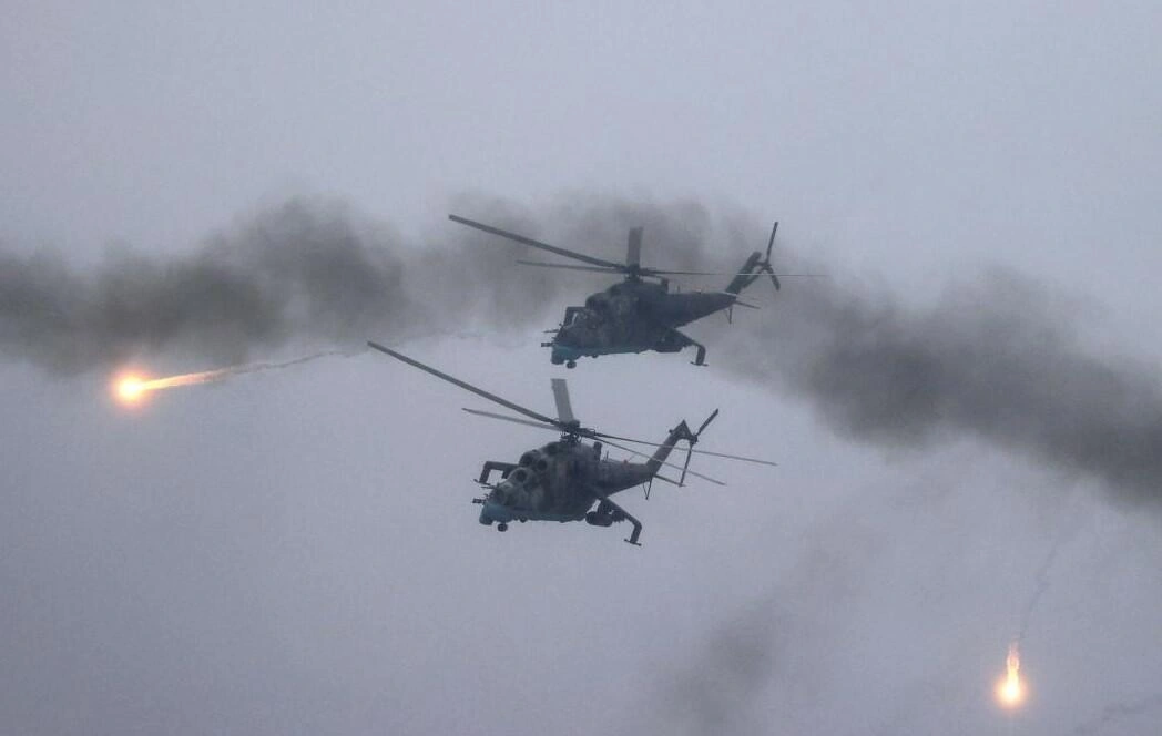 Rusiyanın iki helikopteri belə vuruldu - Video