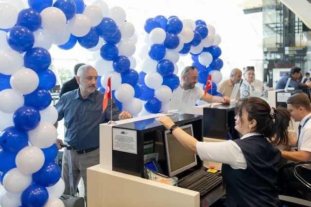 Bakıdan Qarsa ilk uçuş həyata keçirildi - FOTO - VİDEO