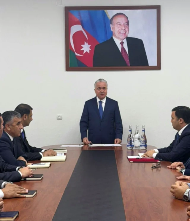 Yeni icra başçısı kollektivə təqdim olundu - FOTO