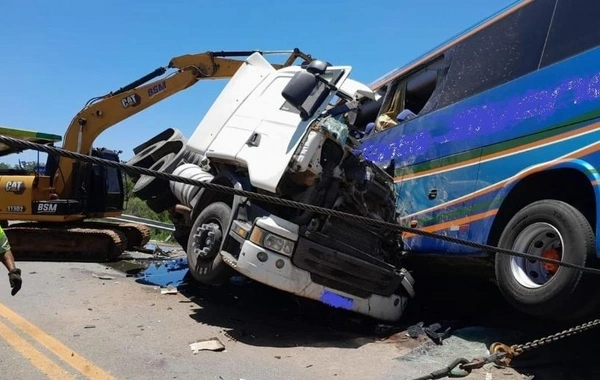 Braziliyada dəhşətli avtobus qəzası: Çox sayda ölən var