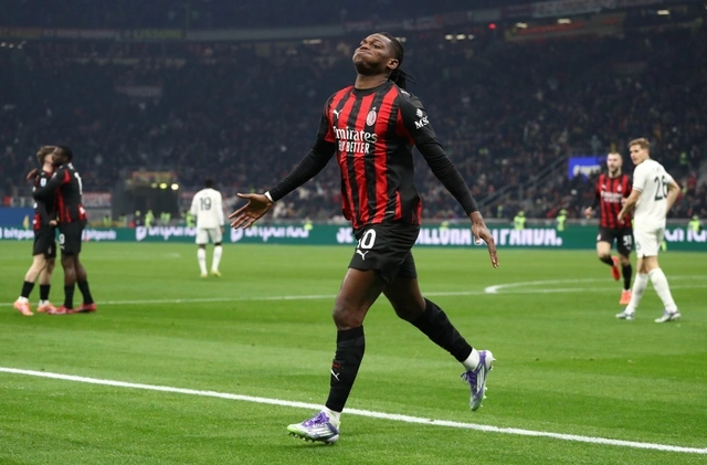 "Fənərbağça" "Milan"ın ulduzunu transfer etməyə hazırlaşır - FOTO