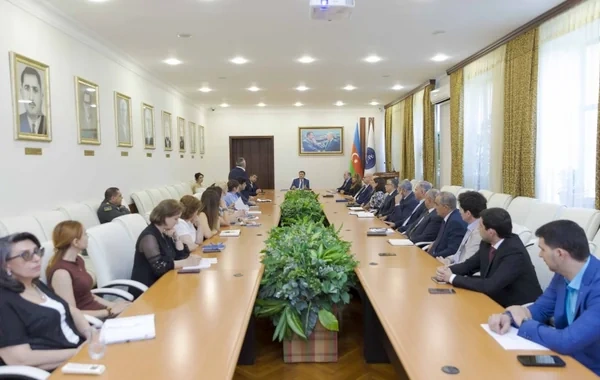 Azərbaycan Tibb Universitetinin Rektoryanı Şurasının növbəti iclası keçirilib - FOTO