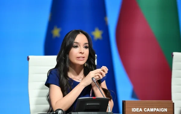 Leyla Əliyeva "Yaşıl enerji layihələri" sessiyasında çıxış edib