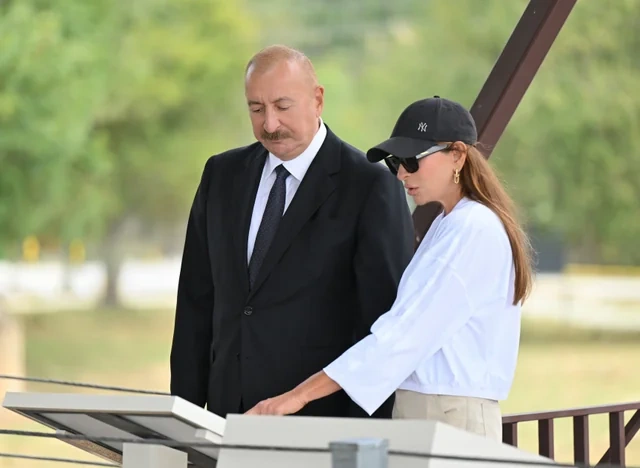 Prezident və birinci xanım Şamaxıda məşhur ziyarətgahda - FOTO