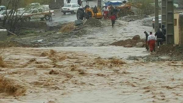 İranda bu kənd sular altında qaldı - Video