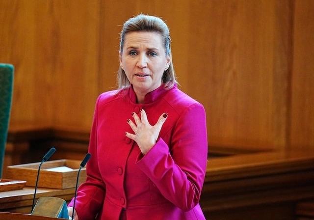 Buzlaqlar uğrunda Qrenlandiya savaşı: ABŞ əvvəllər də iki dəfə adanı pulla almaq istəyib