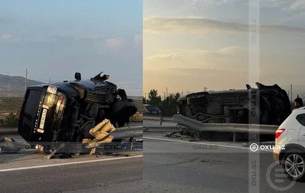 Bakı-Qazax yolunda qəza: Qadın sürücünün idarə etdiyi "Range Rover" aşdı - VİDEO - FOTO