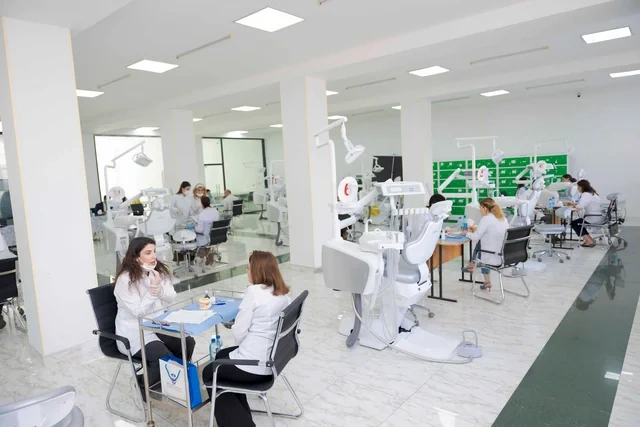 Rektor Gəray Gəraybəyli 2025–2026-cı tədris ilinin yay imtahan sessiyasının gedişi ilə tanış olub - FOTO - VİDEO