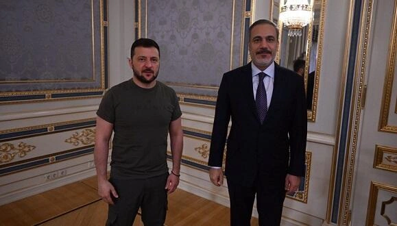 Vladimir Zelenski Hakan Fidanı ordenlə təltif etdi
