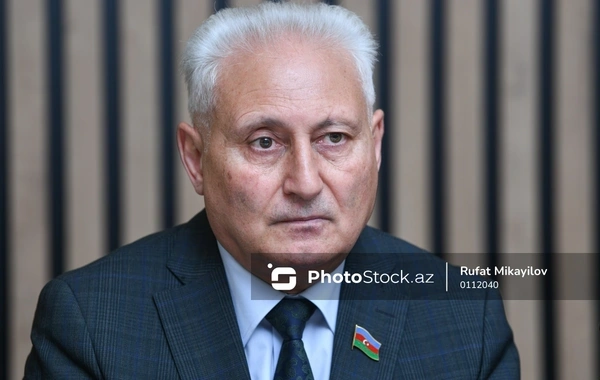 Pezeşkiana mane olanlar: "İranda böhran ideoloji təməllərlə bağlıdır"