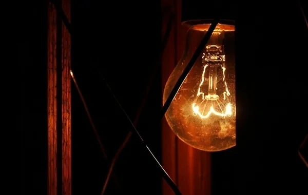 Mərkəzi Asiyanı qaranlıq bürüdü: Dörd ölkədə elektrik kəsildi