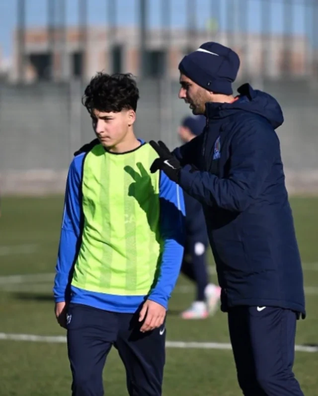 Almaniyanın köklü klubu azərbaycanlı futbolçu ilə müqavilə imzaladı - FOTO