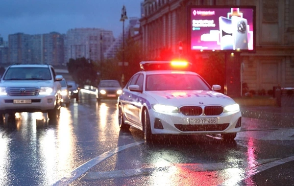 Polis yağışlı hava ilə əlaqədar gücləndirilmiş iş rejiminə keçib