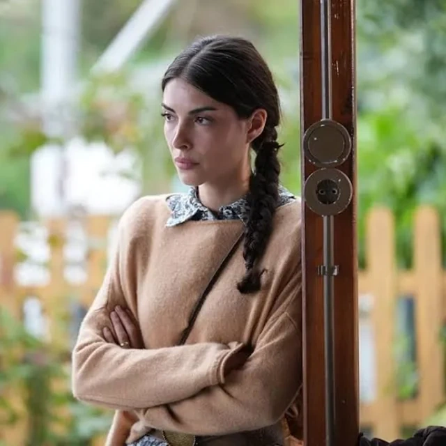 Türkiyənin məşhur "Taşacak bu deniz" serialının "Esme"si boşanır - FOTO