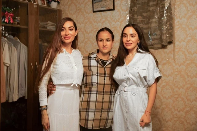 Leyla və Arzu Əliyevalar Lənkəranda şəhid ailəsini ziyarət ediblər