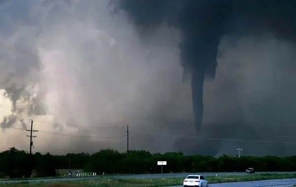 ABŞ-də 50 milyon insan tornado təhlükəsi zonasındadır - VİDEO