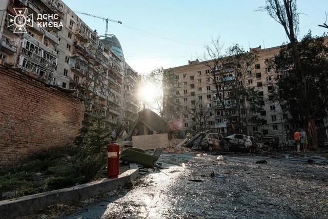 Kiyevə hava hücumu: 11 nəfər ölüb, 56 nəfər yaralanıb - FOTO - VİDEO