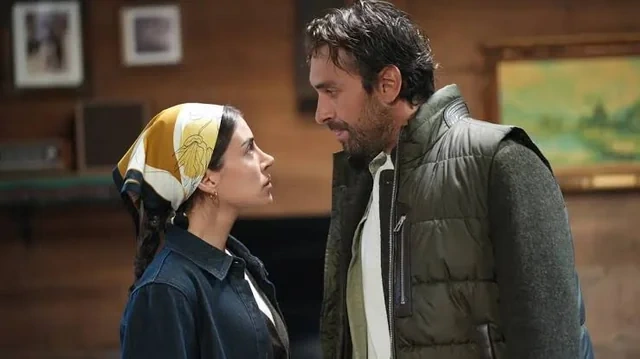 Türkiyənin məşhur "Taşacak bu deniz" serialının "Esme"si boşanır - FOTO