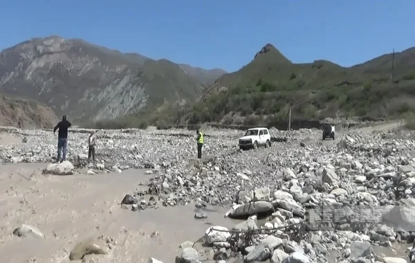 İsmayıllıda sel suları yolu dağıdıb, dörd kəndin rayon mərkəzi ilə əlaqəsi kəsilib