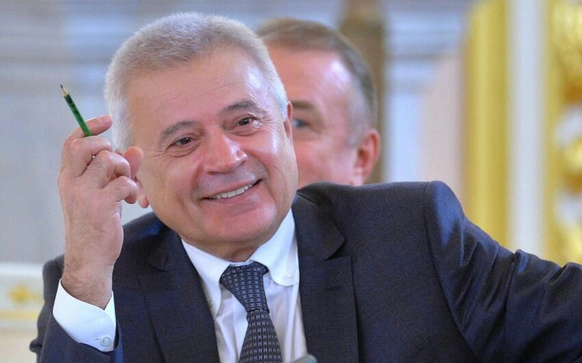 Vahid Ələkbərovun sərvəti açıqlandı