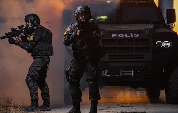 Şəhidlərin qanının yerdə qalmayacağına söz verən qəhrəman polislərimiz - Real döyüş kadrları
